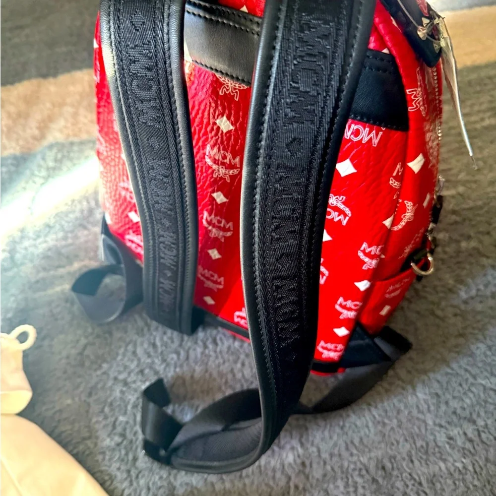 NWT: STARK BACKPACK IN WHITE LOGO VISETOS - Picture 3 of 3